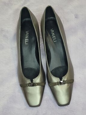 Vaneli Women's Metallic Bronze Square-Toe Ballet Flats